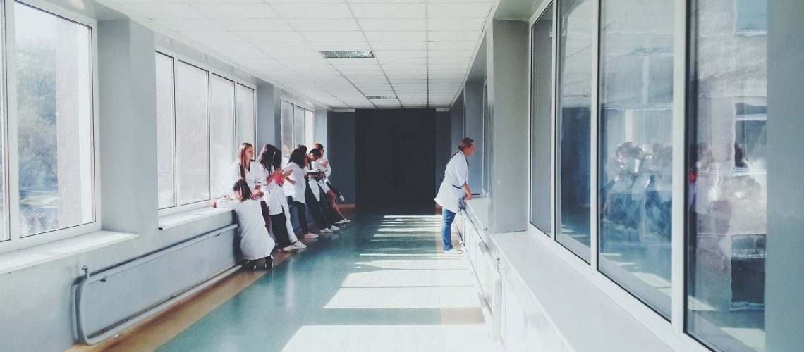 doctors-2607295_1920