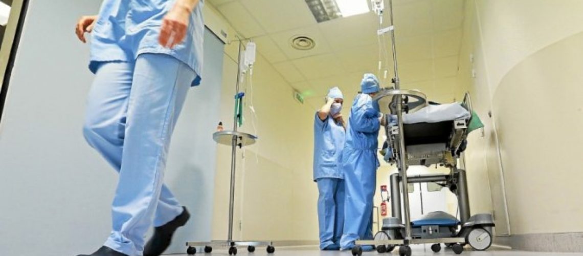 PHOTO FRANCOIS DESTOC / LE TELEGRAMME LORIENT (56) : hôpital santé infirmier patient